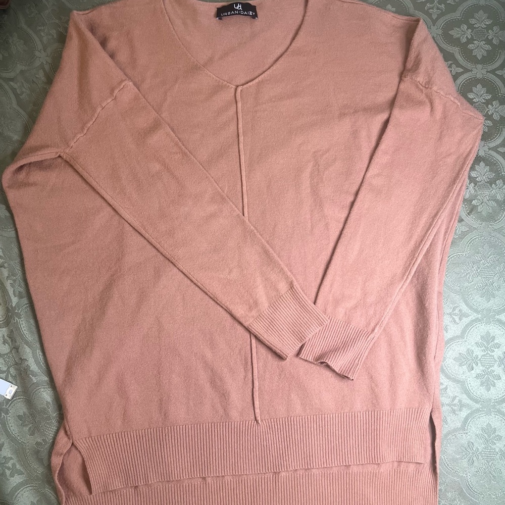 Urban Daisy French beige color Women's V-Neck Sweater size small
